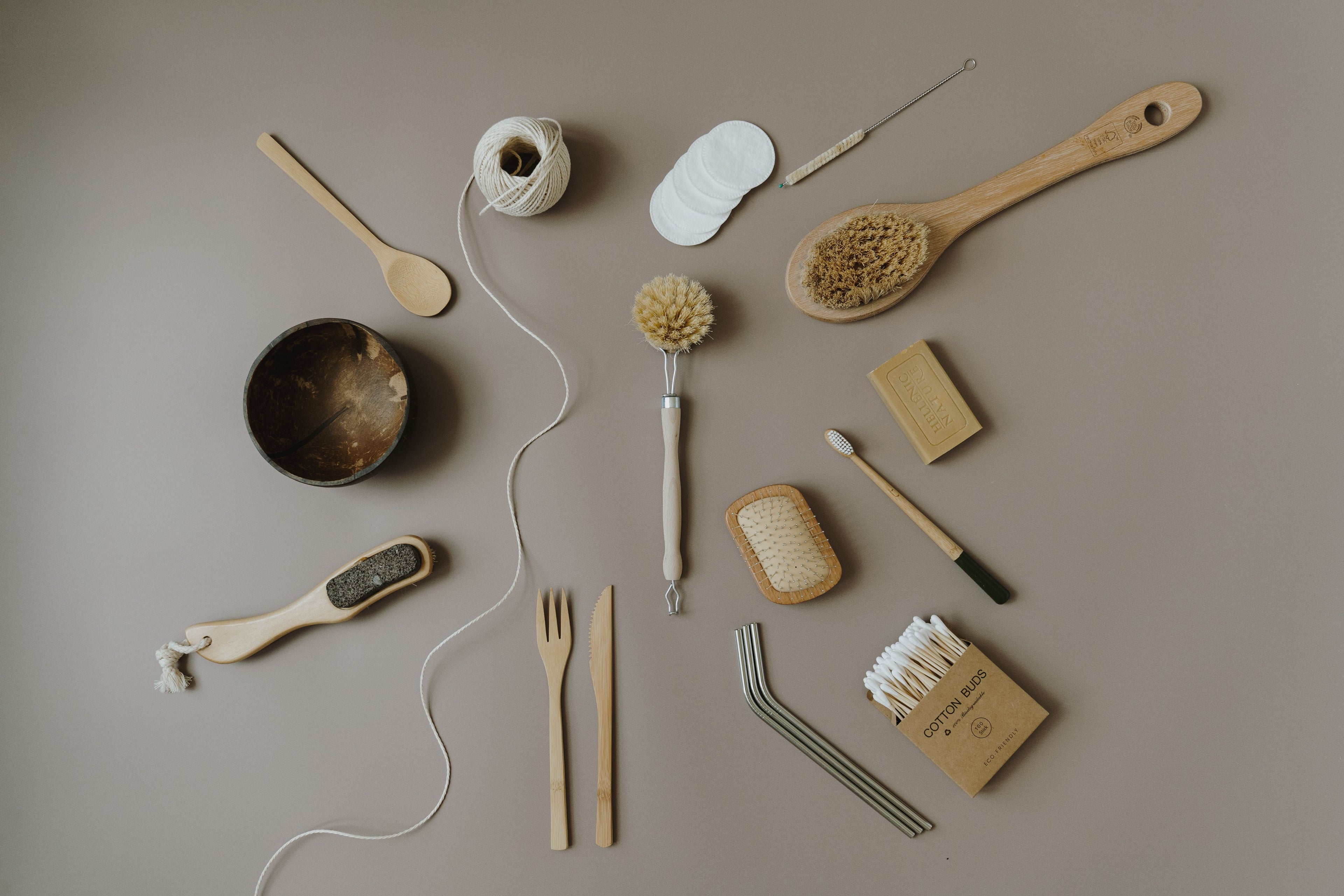 Objets du quotidien zéro déchet en bambou et fibres naturelles